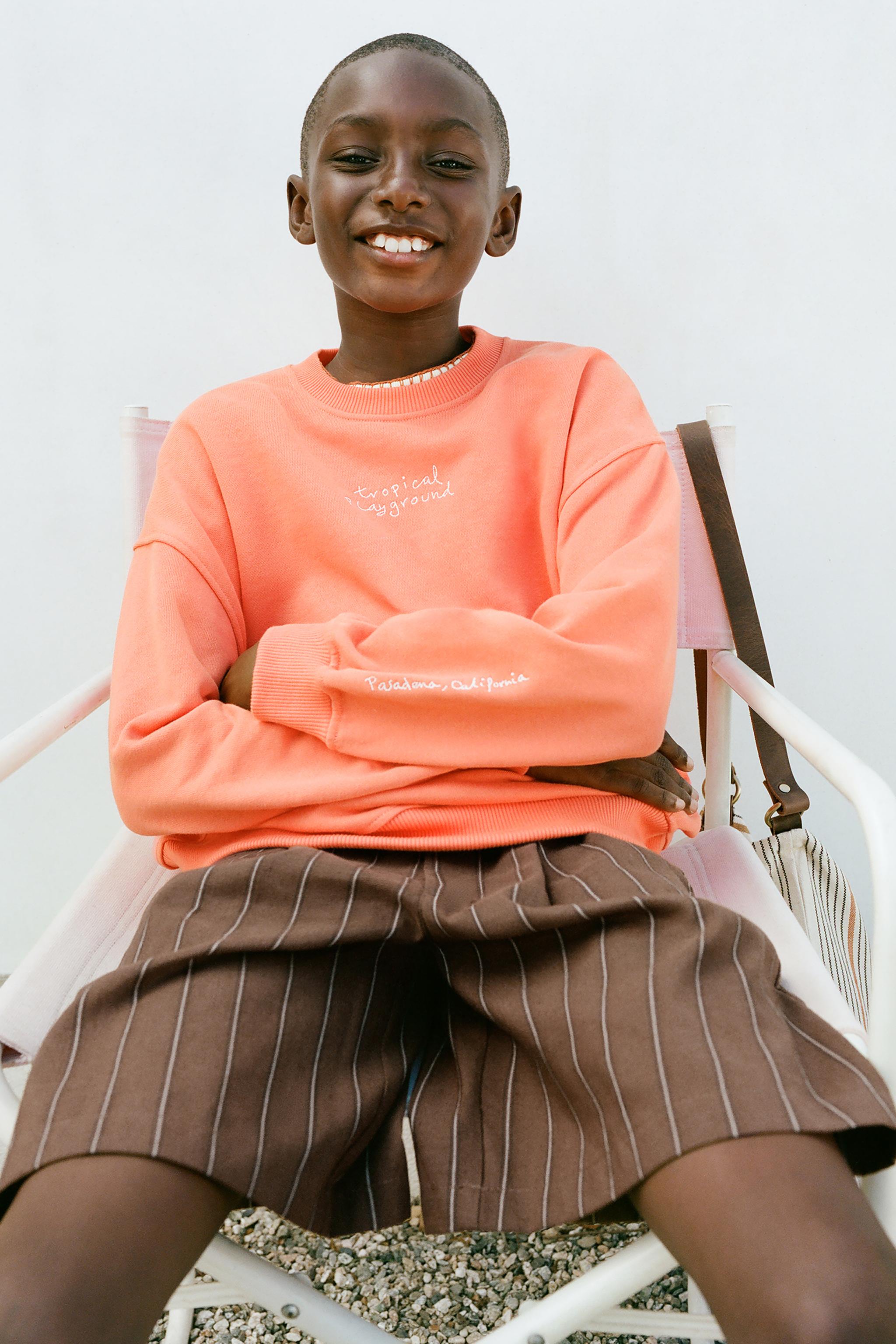 SWEAT À INSCRIPTION BRODÉE